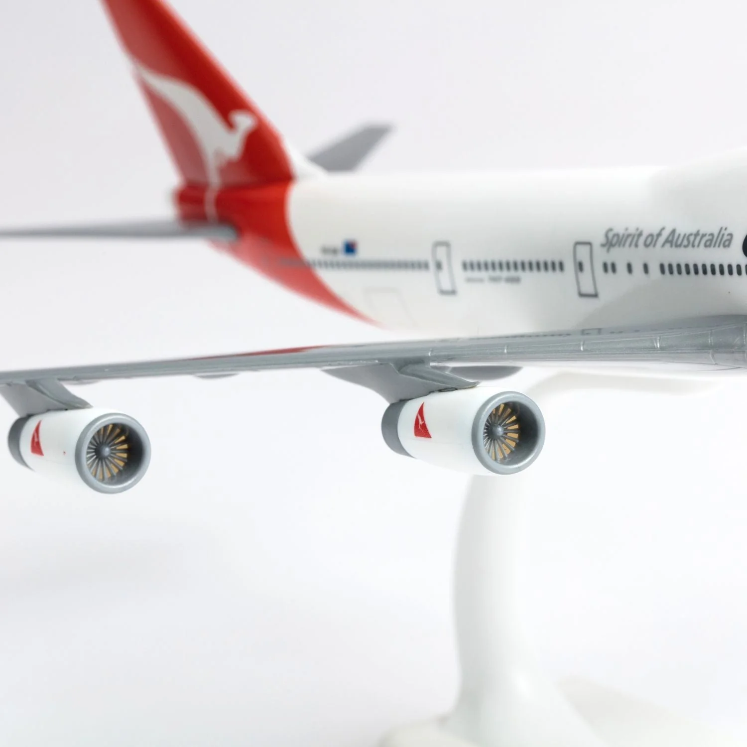 PPC 010 1/250 B747-400 Qantas - Image 4