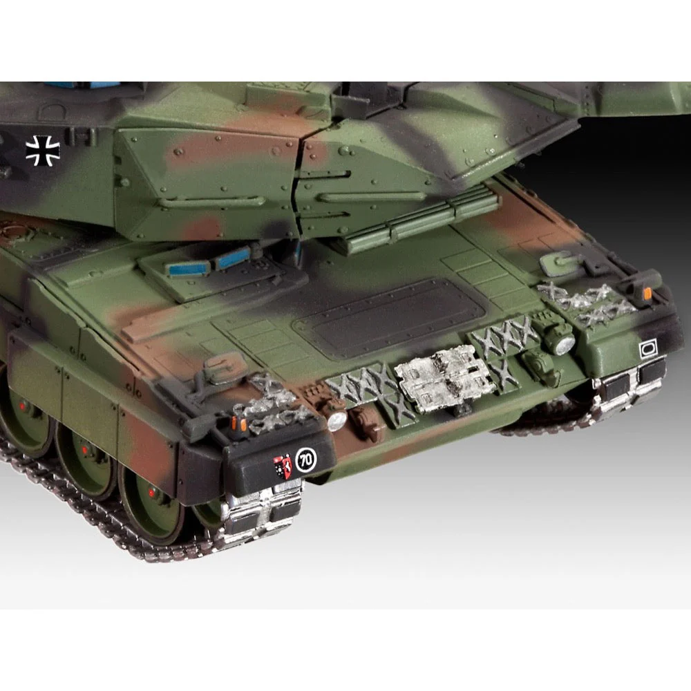 Revell 63180 1/72 Leopard 2A6/A6M Starter Set - Image 4
