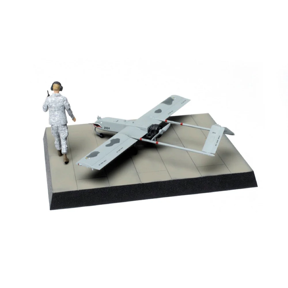 Academy 12117 1/35 U.S. Army RQ-7B UAV Shadow - Image 3