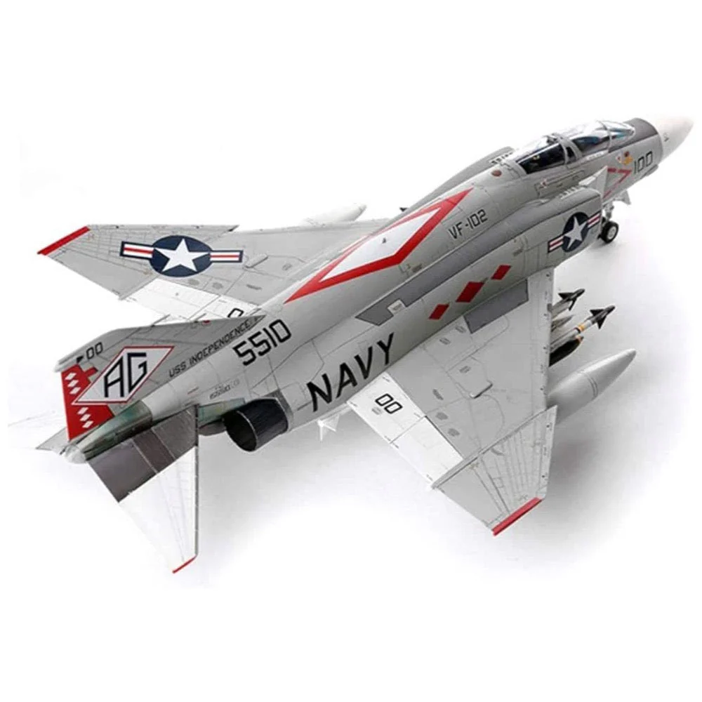 Academy 12323 1/48 USN F-4J VF-102 Diamondbacks - Image 4