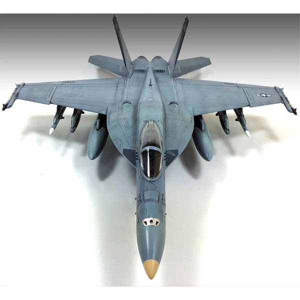 Academy 12547 1/72 USN F/A-18E VFA-143 "Pukin Dogs" Super Hornet - Image 4