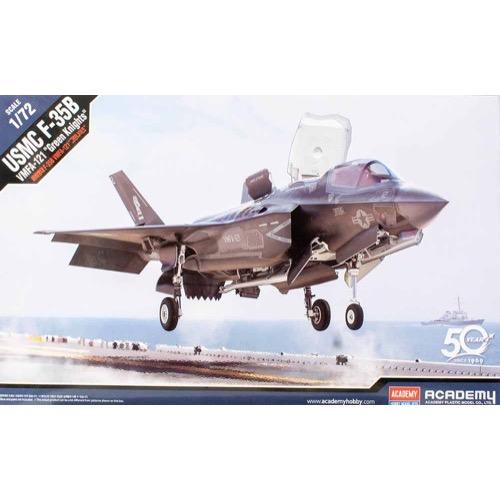Academy 12569 1/72 USMC F-35B VMFA-121 Green Knights