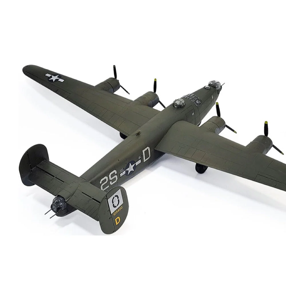 Academy 12584 1/72 USAAF B-24H Liberator Zodiac - Image 5