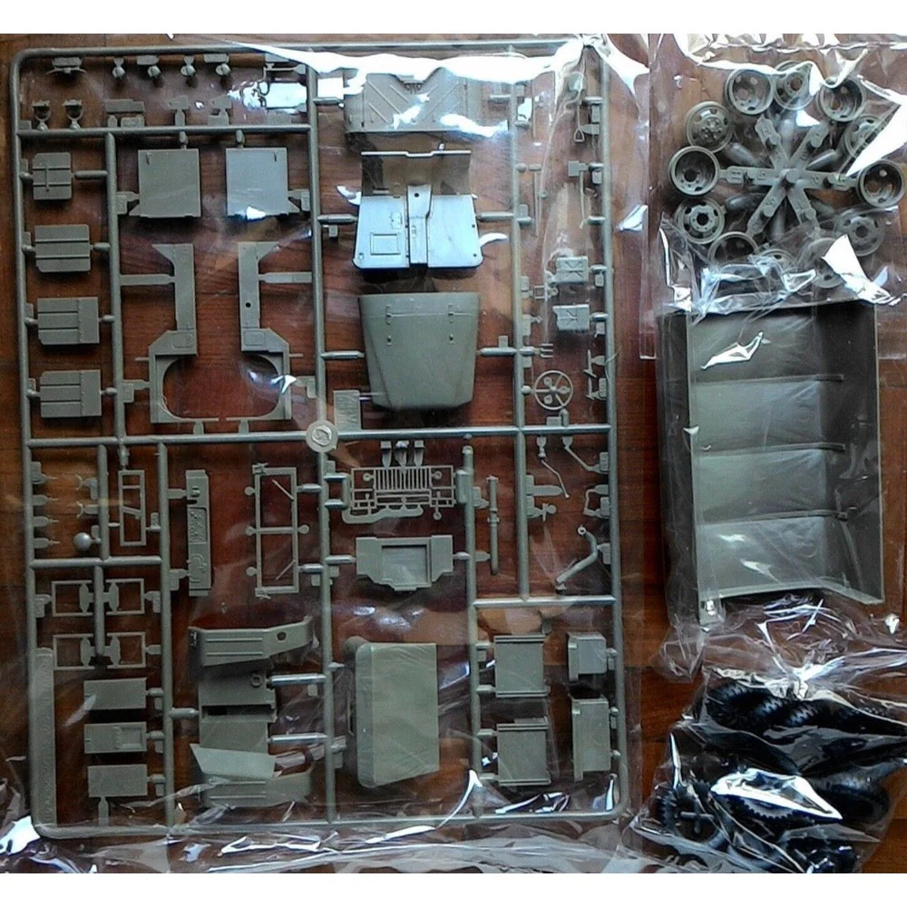 AFV 35004 1/35 M35A2 2 1/2T Cargo Tank - Image 7