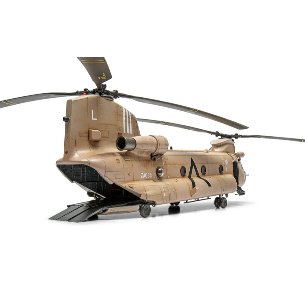 Airfix 06023 1/72 Boeing Chinook HC.1 - Image 11