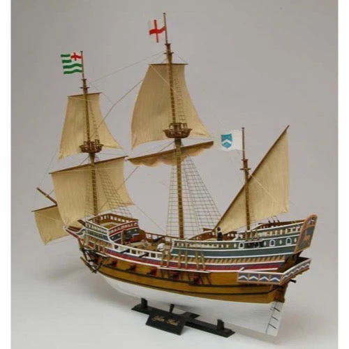 Airfix A09258V 1/72 Vintage Classics Golden Hind - Image 3