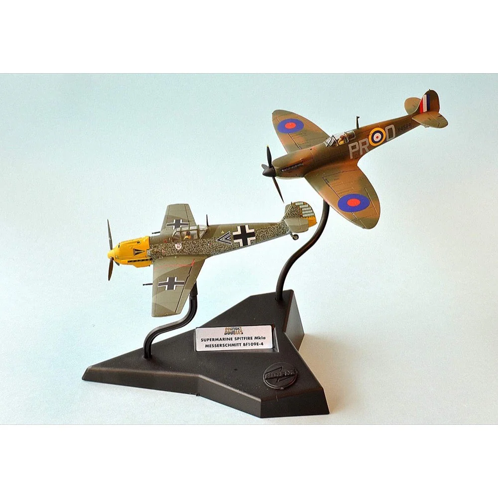 Airfix A50135 1/72 Dogfight Spitfire 1A-Messerschmitt Bf109E - Image 4