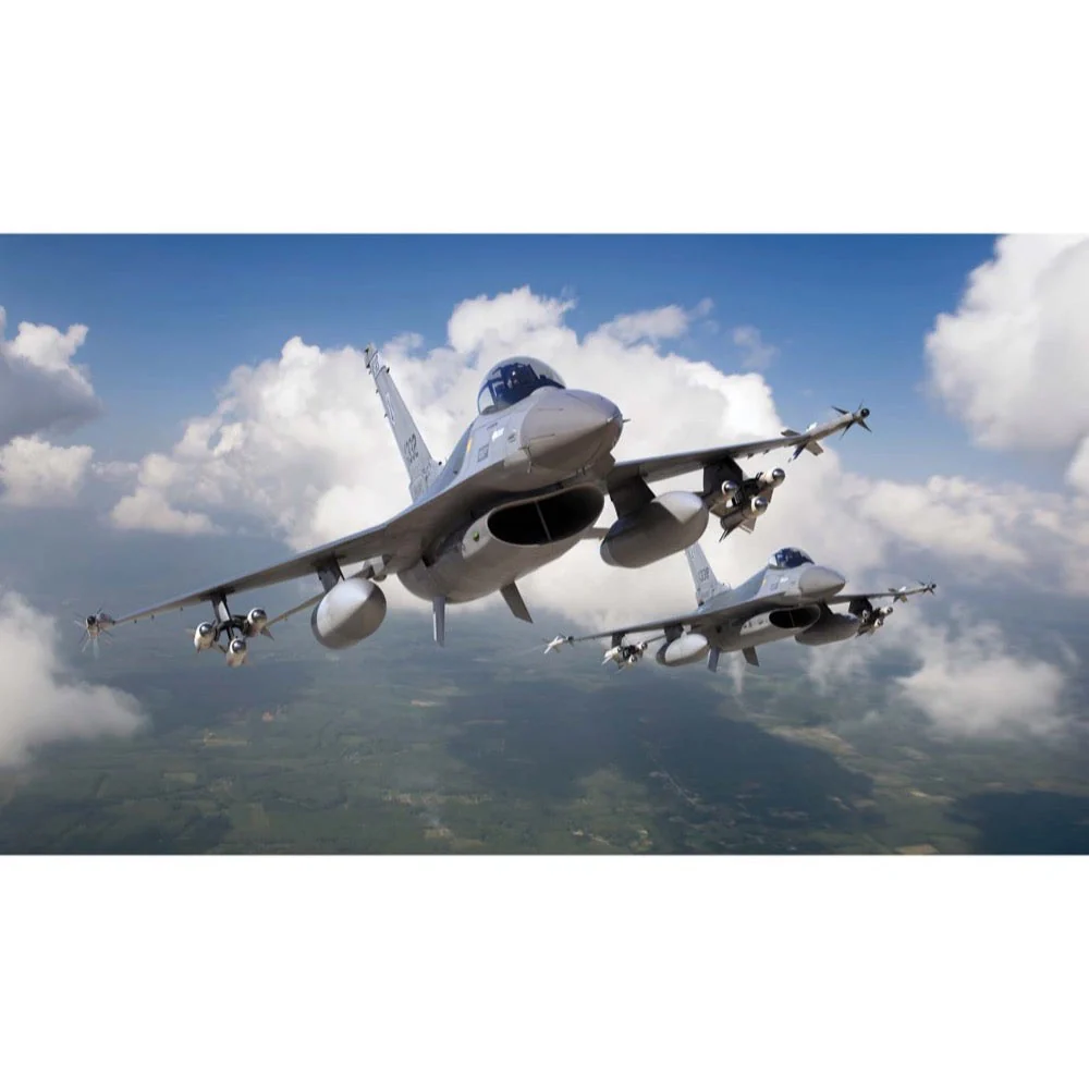 Airfix A55312 1/72 Lockheed Martin F-16A Fighting Falcon Starter Set - Image 2