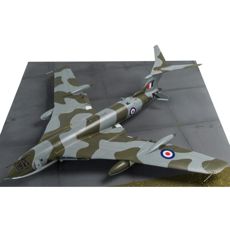 Airfix A12008 1/72 Handley Page Victor B.2 - Image 5