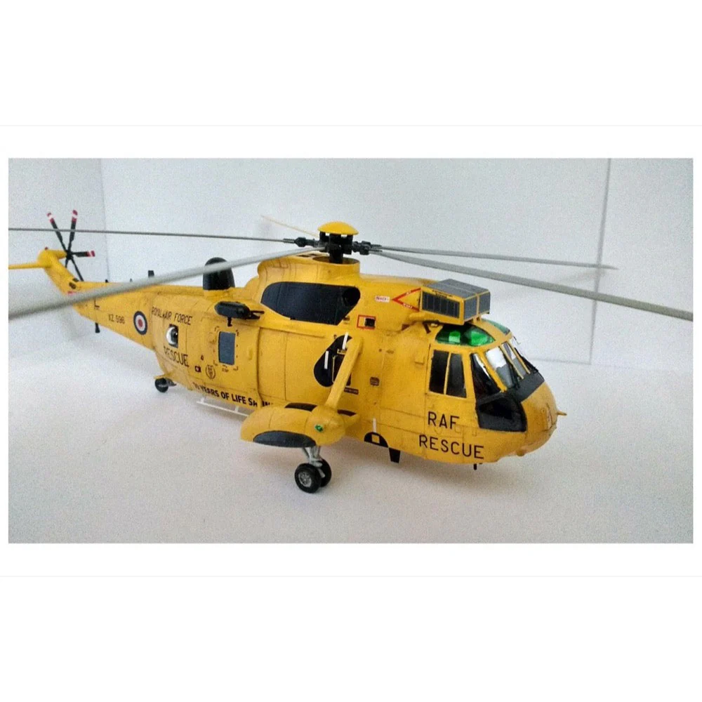 Airfix A55307 1/72 Westland Sea King HAR.3 Large Starter Set - Image 3