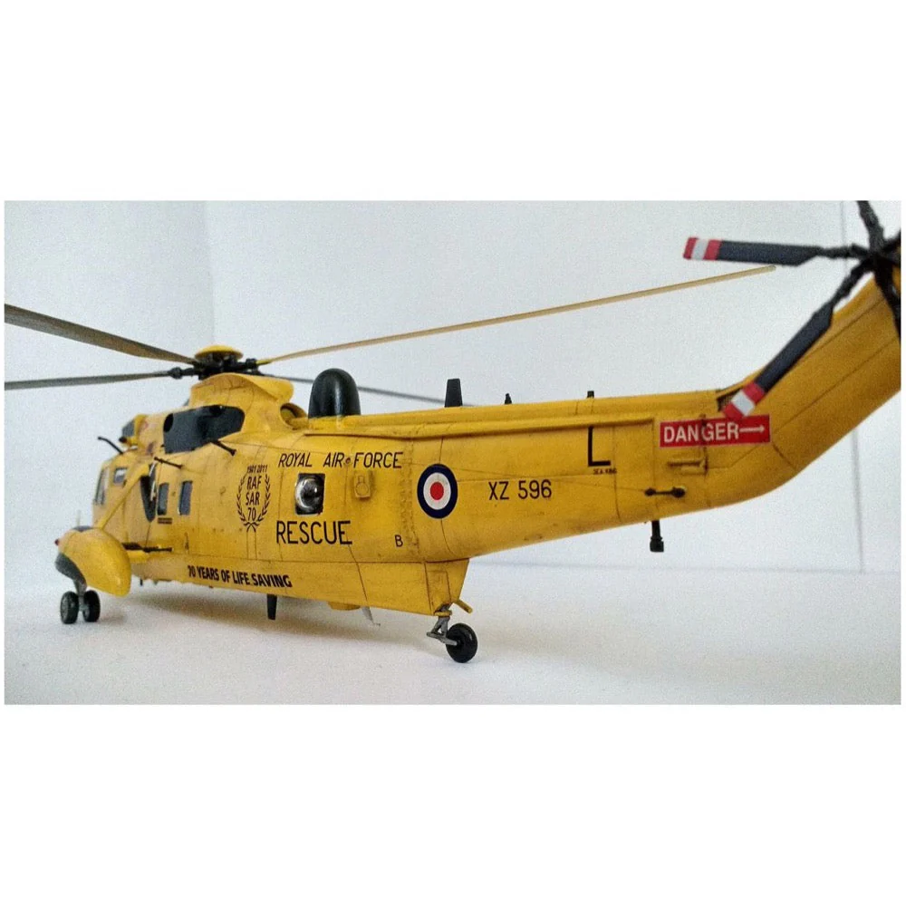 Airfix A55307 1/72 Westland Sea King HAR.3 Large Starter Set - Image 4
