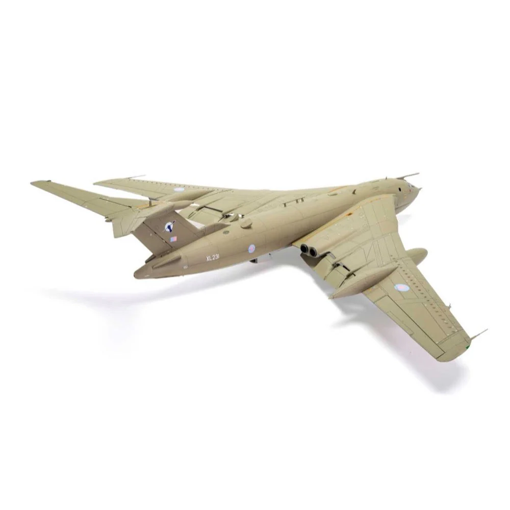 Airfix A12009 1/72 Handley-Page Victor K.2/ SR.2 - Image 7