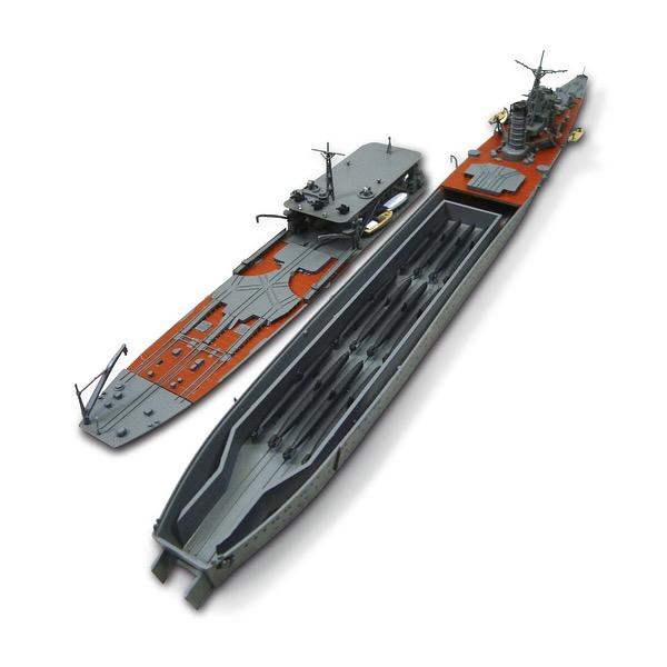 Aoshima A000121 1/700 IJN Special Submarine Carrier Chiyoda - Image 2