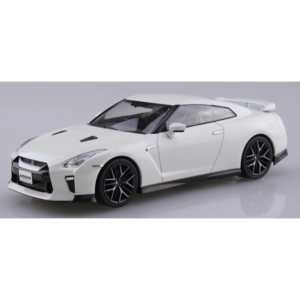 Aoshima A005639 1/32 Nissan GT-R Brilliant White Pearl - Image 2
