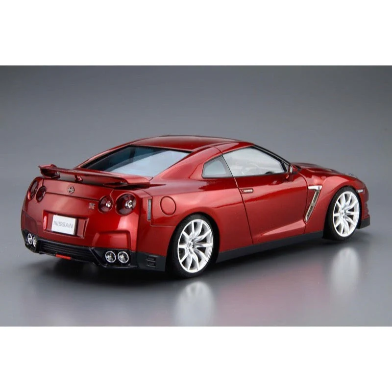 Aoshima A005857 1/24 Nissan R35 GT-R Pure Edition 2014 - Image 3