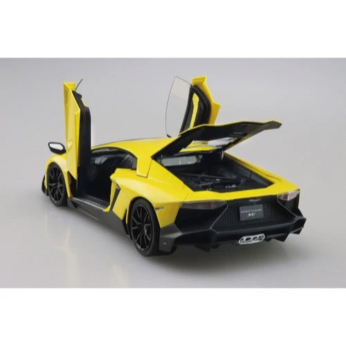 Aoshima A005982 1/24 2013 Lamborghini Aventador 50 Degrees Anniversario - Image 4