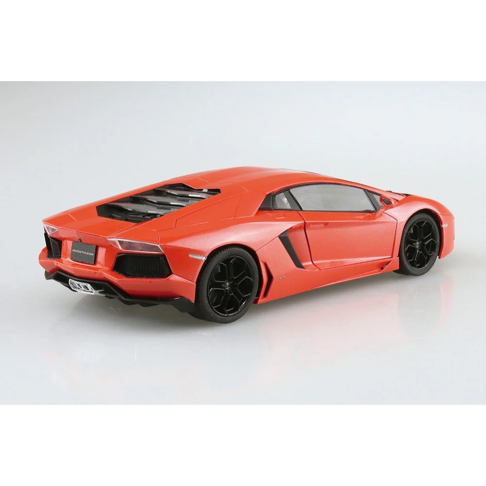 Aoshima A006201 1/24 2011 Lamborghini Aventador Orange Pearl Prepainted - Image 3