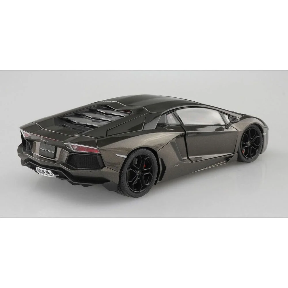 Aoshima A005864 1/24 Lamborghini Aventador LP700-4 2011 - Image 2