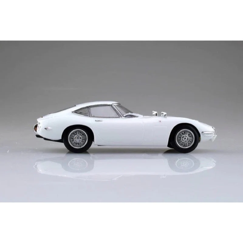Aoshima A005627 1/32 Toyota 2000GT Pegasus White Snap Kit - Image 4