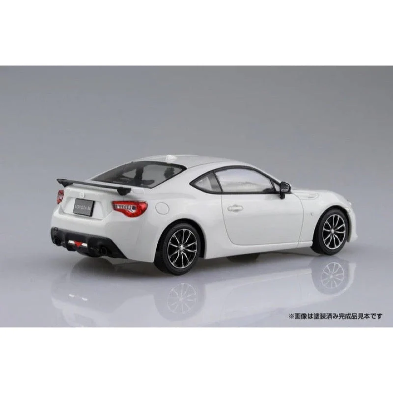 Aoshima A005418 1/32 Toyota 86 Crystal White Pearl Snap Kit - Image 10
