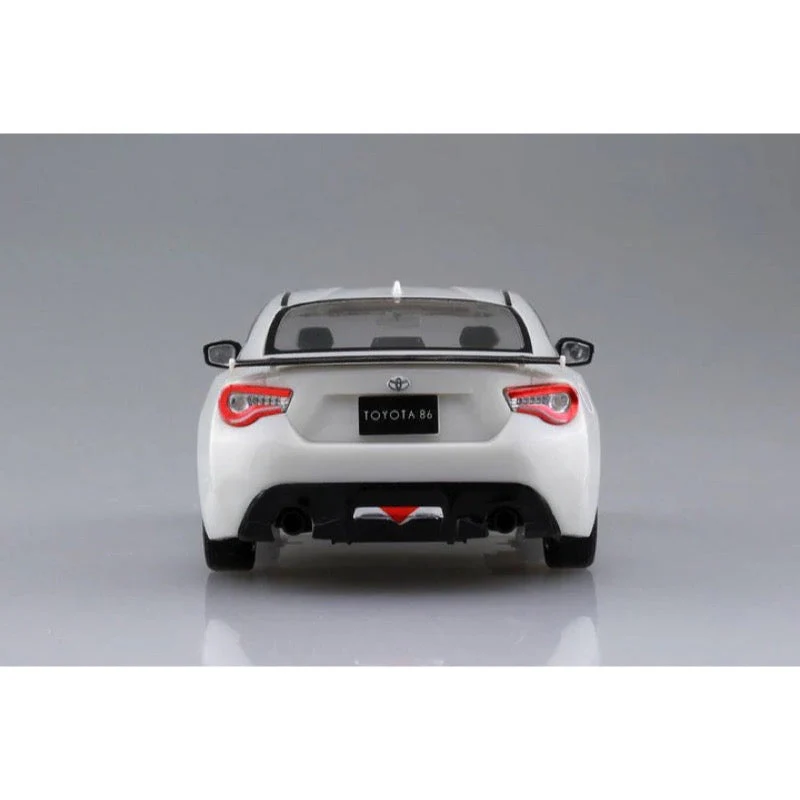 Aoshima A005418 1/32 Toyota 86 Crystal White Pearl Snap Kit - Image 8