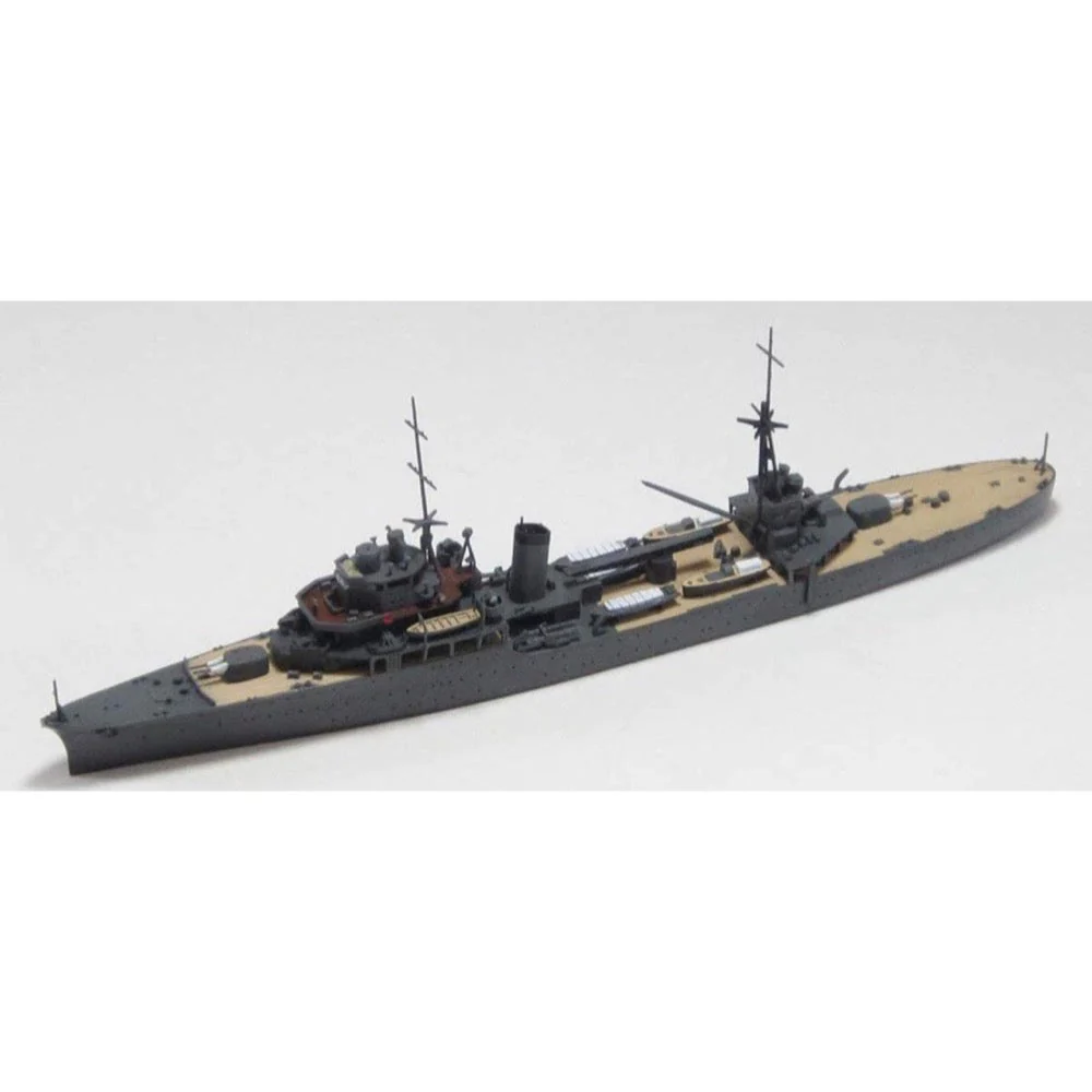 Aoshima A004541 1/700 I.J.N. Light Cruiser Katori - Image 3