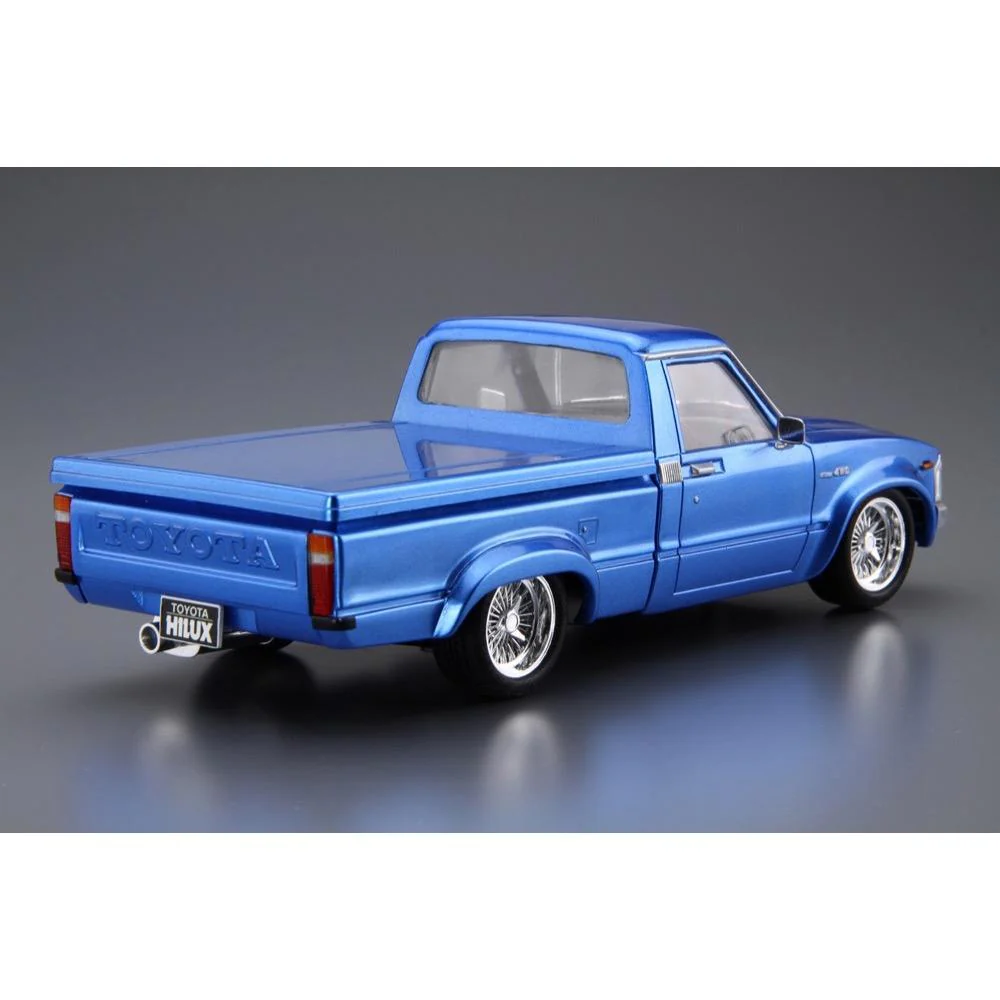 Aoshima A005862 1/24 Toyota RN30 Hilux Custom 1978 - Image 3