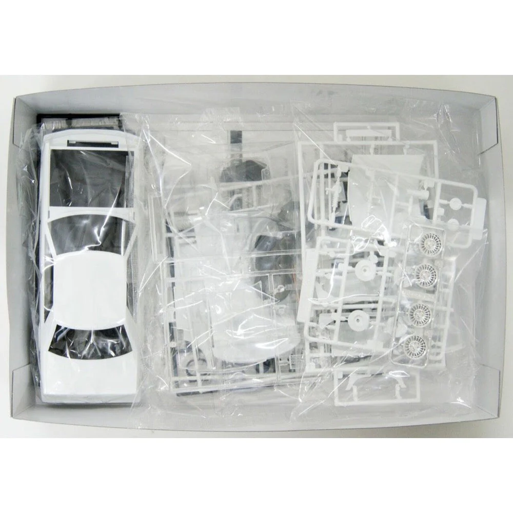 Aoshima A005878 1/24 Nissan DR30 Skyline HT2000 Turbo Intercooler RS X 1984 - Image 5
