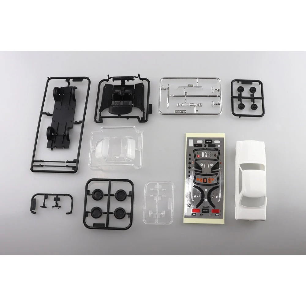 Aoshima A005883 1/32 Nissan Syline 2000 GT-R White Snap Kit - Image 7