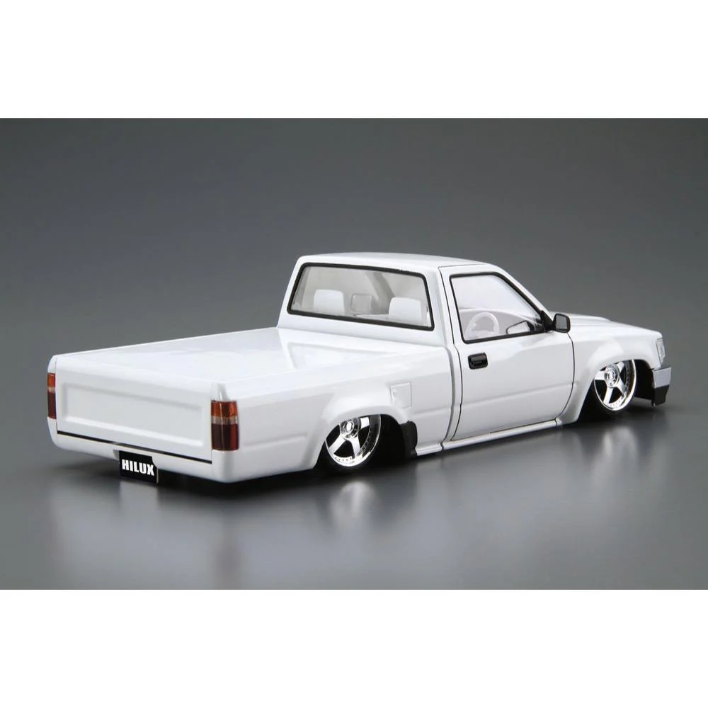 Aoshima A005949 1/24 RN80 Hilux Custom 1985 Toyota - Image 3
