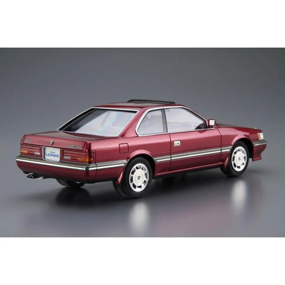 Aoshima A006109 1/24 Nissan UF31 Leopard 3.0 Ultima 1986 - Image 3