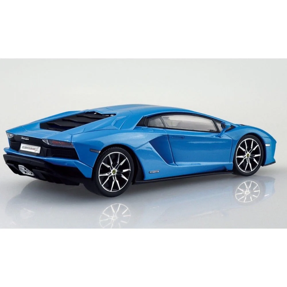 Aoshima A006349 1/32 Lamborghini Aventador S Pearl Blue - Image 3