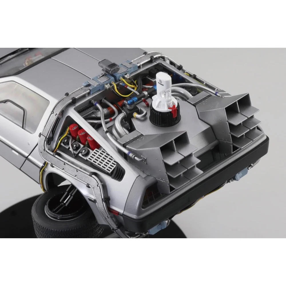 Aoshima A006437 1/24 Back to the Future Part II DeLorean - Image 6
