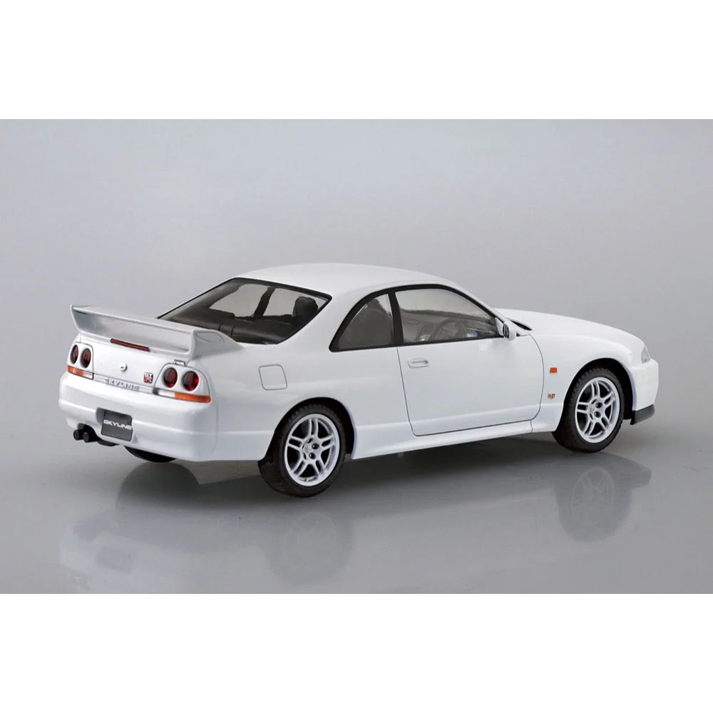 Aoshima A006456 1/32 Nissan R33 Skyline GTR White Snap Kit - Image 3