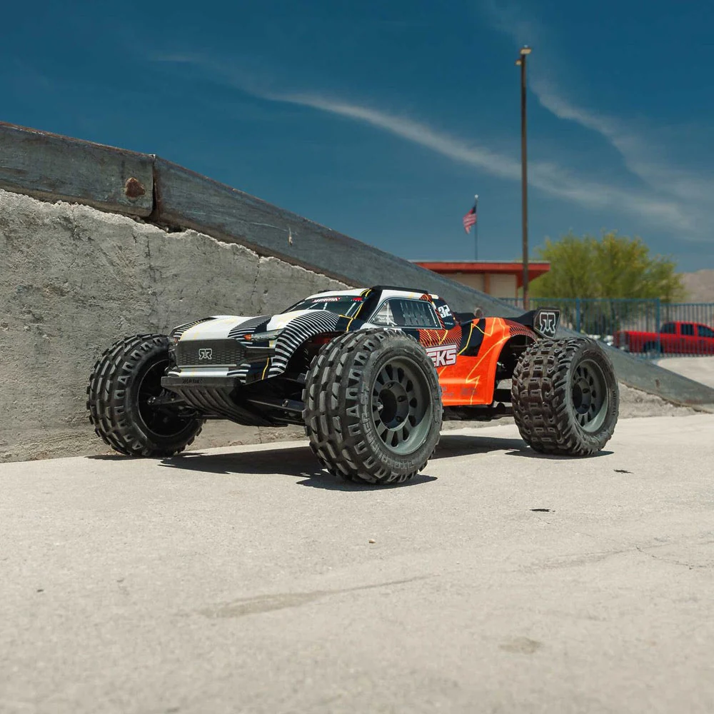ARRMA 1/10 Vorteks MEGA 550 2WD RC Stadium Truck (Orange) ARA3205ST1 - Image 7
