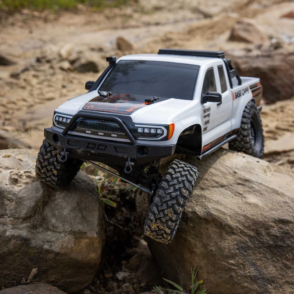 Axial 1/10 SCX10 III Base Camp V2 RC Rock Crawler (White) AXI-1375T1 - Image 16