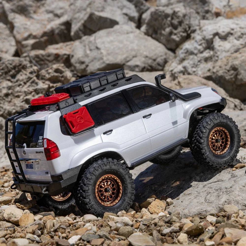 Axial Lexus GX470 SCX24 4WD RC Crawler (White) 1532T1 - Image 18