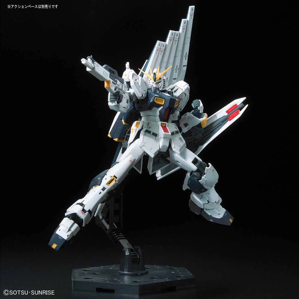 Bandai 5057842 RG 1/144 Nu Gundam - Image 4