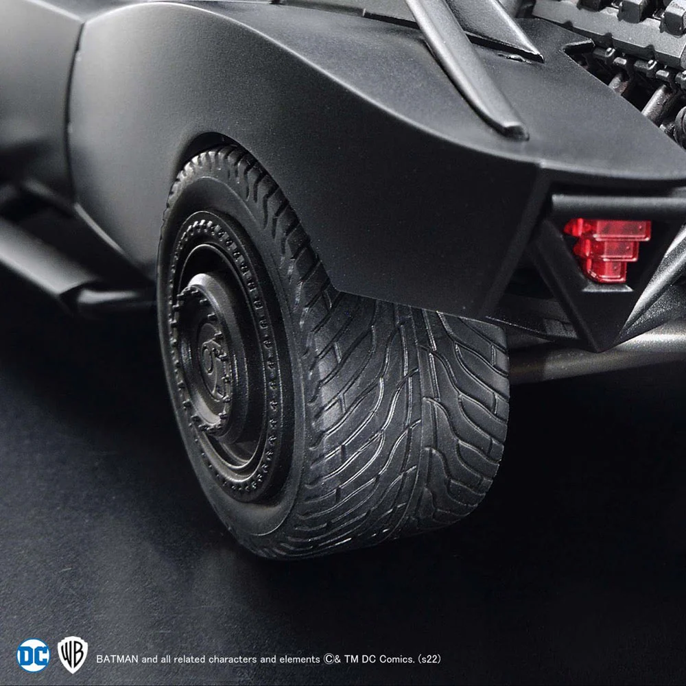 Bandai 5062186 1/35 Batmobile (The Batman Version) - Image 11