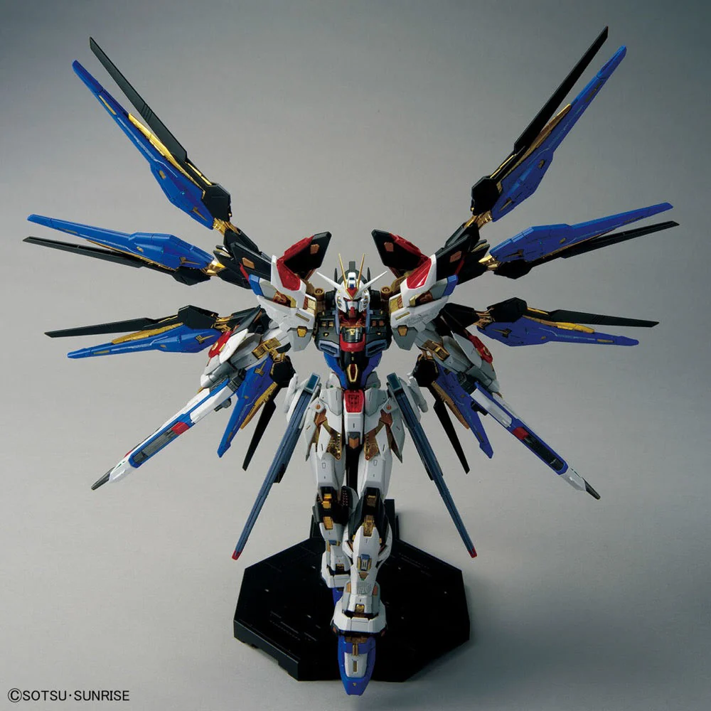 Bandai 5063368 MGEX 1/100 Strike Freedom Gundam - Image 6
