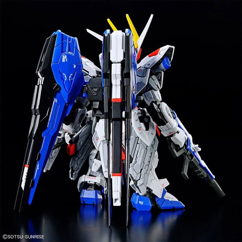 Bandai 5064257 MGSD Freedom Gundam - Image 7