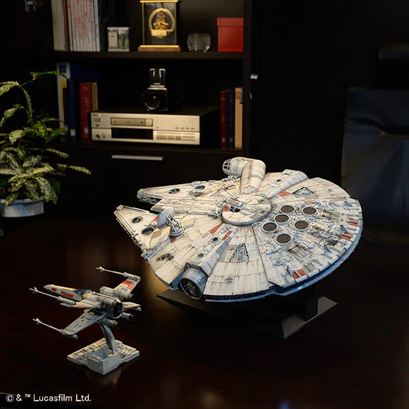 Bandai 5064881 1/72 Star Wars PG Millennium Falcon - Image 26
