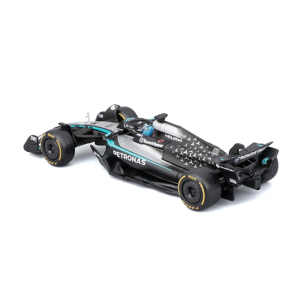 Bburago 38238R 1/43 Mercedes W16 No.63 George Russell with Helmet and Showcase - Image 2