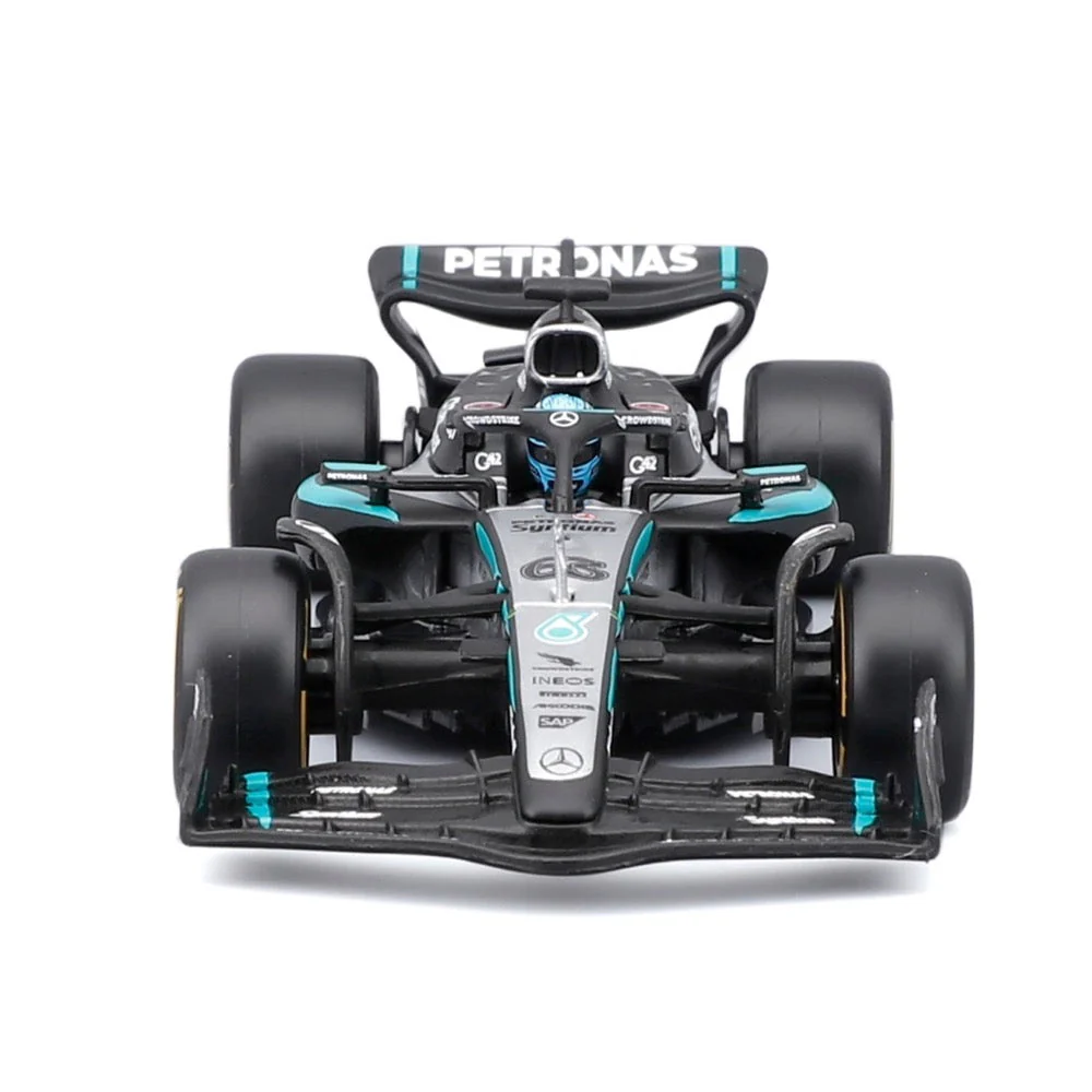 Bburago 38238R 1/43 Mercedes W16 No.63 George Russell with Helmet and Showcase - Image 4