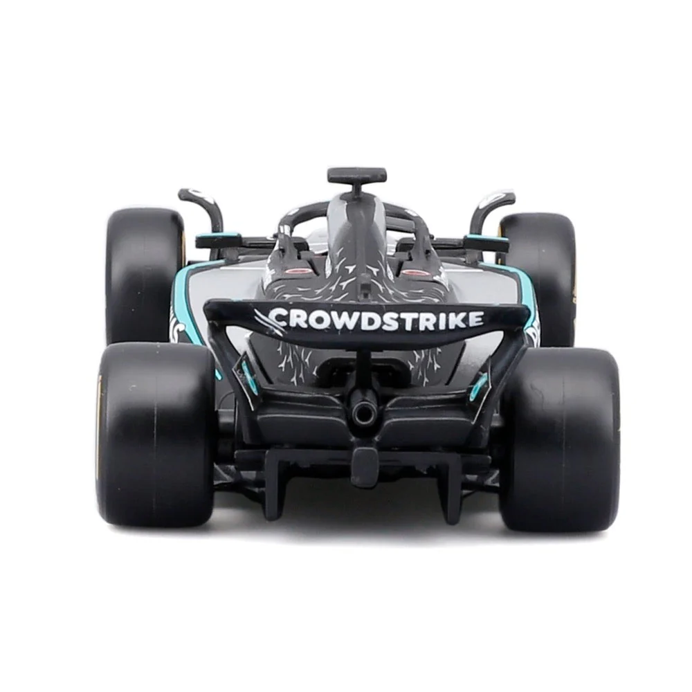 Bburago 38238R 1/43 Mercedes W16 No.63 George Russell with Helmet and Showcase - Image 5