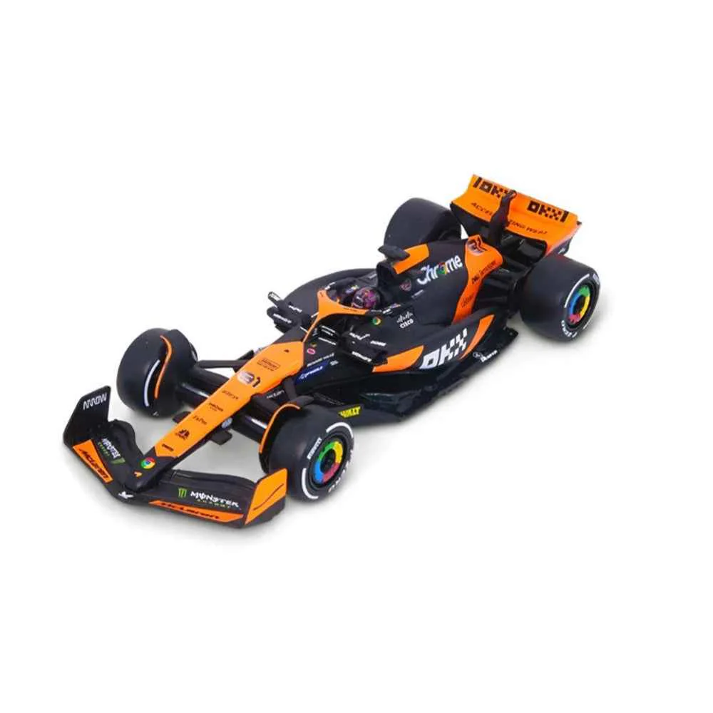 Bburago 8215P 1/43 2024 F-1 McLaren MCL 38 No.81 Piastri with Helmet - Image 11