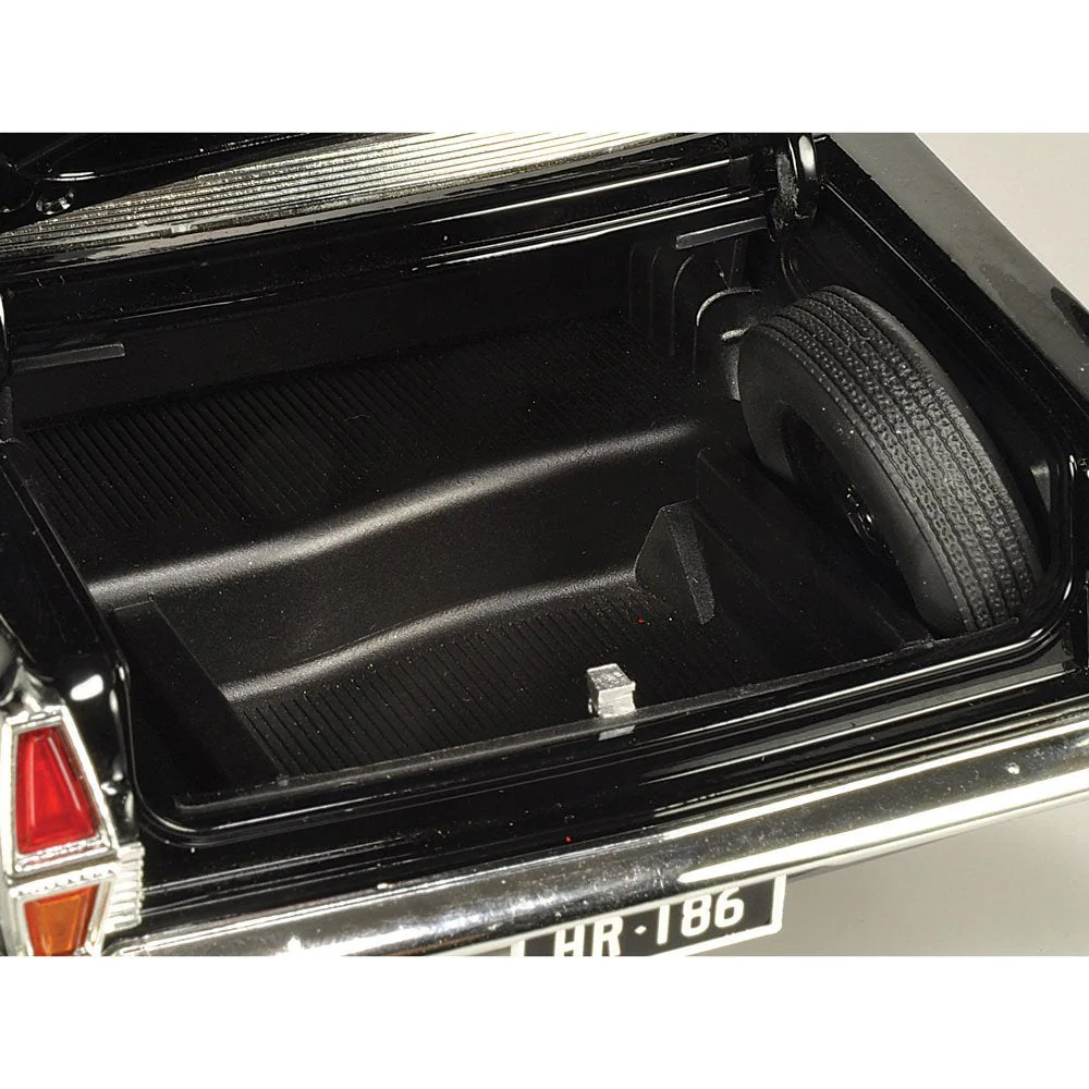 Classic Carlectables 18849 1/18 Holden HR Premier Warrigal Black - Image 7