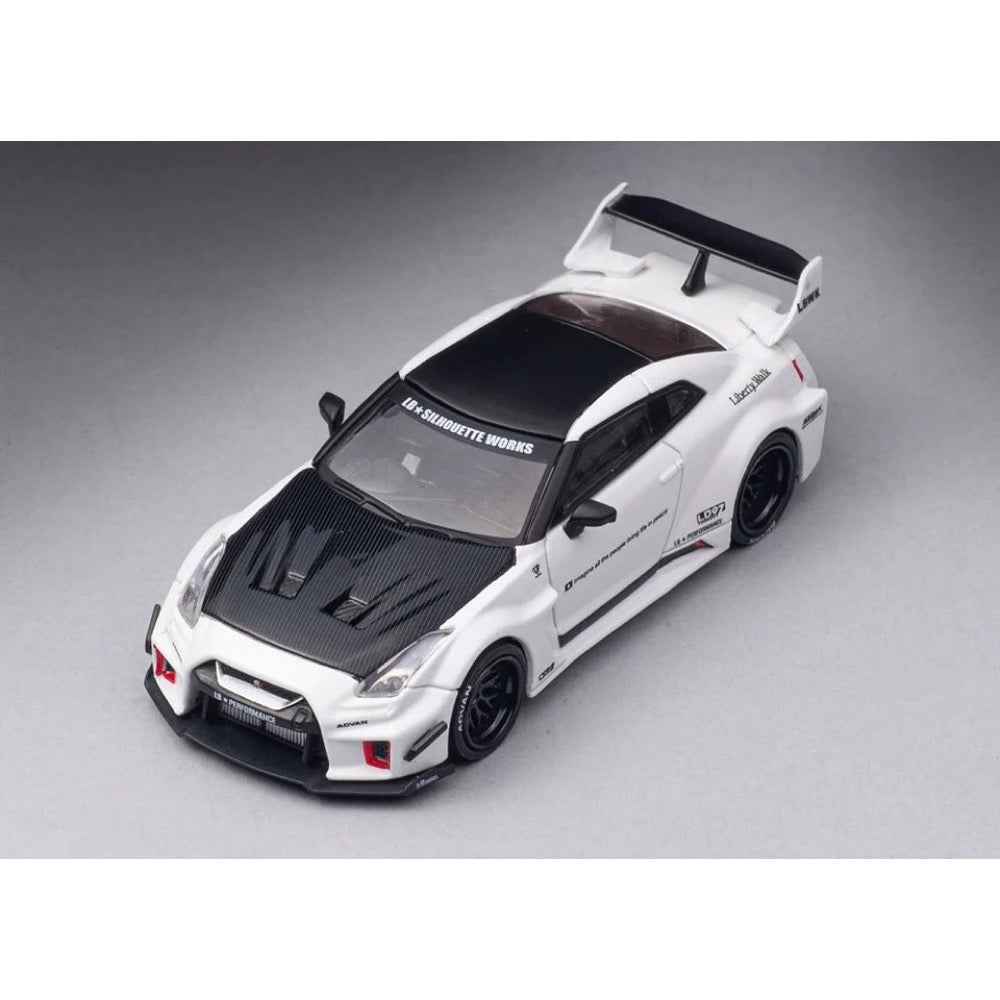 CM Model 64-35GTRR-06 1/64 LB-Silhouette Works GT Nissan 35GT-RR White And Black Carbon - Image 2