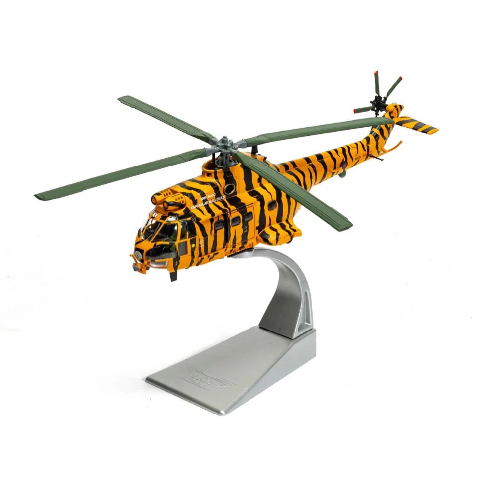 Corgi AA27006 1/72 Westland Puma HC-1 NATO Tiger Meet livery RIAT 2005 - Image 7
