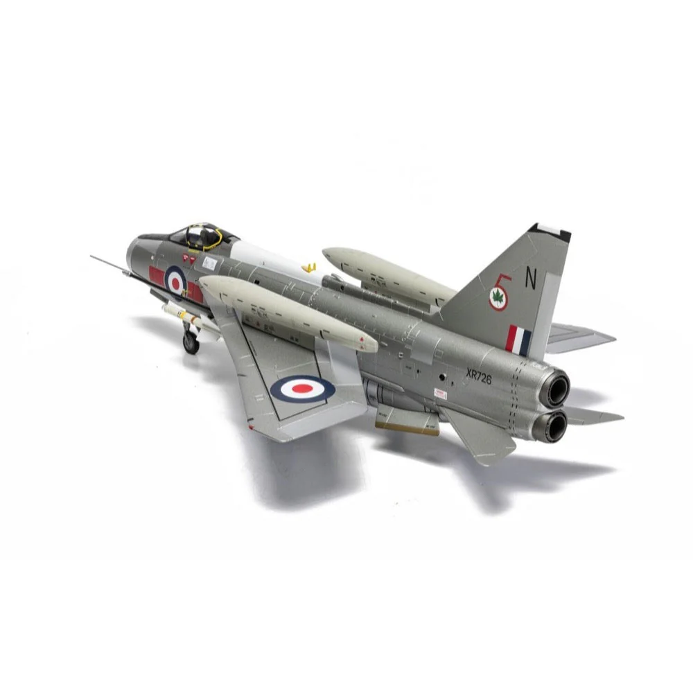 Corgi AA28404 1/48 English Electric Lightning F.6 RAF No. 5 Sqn RAF Leconfield - Image 4